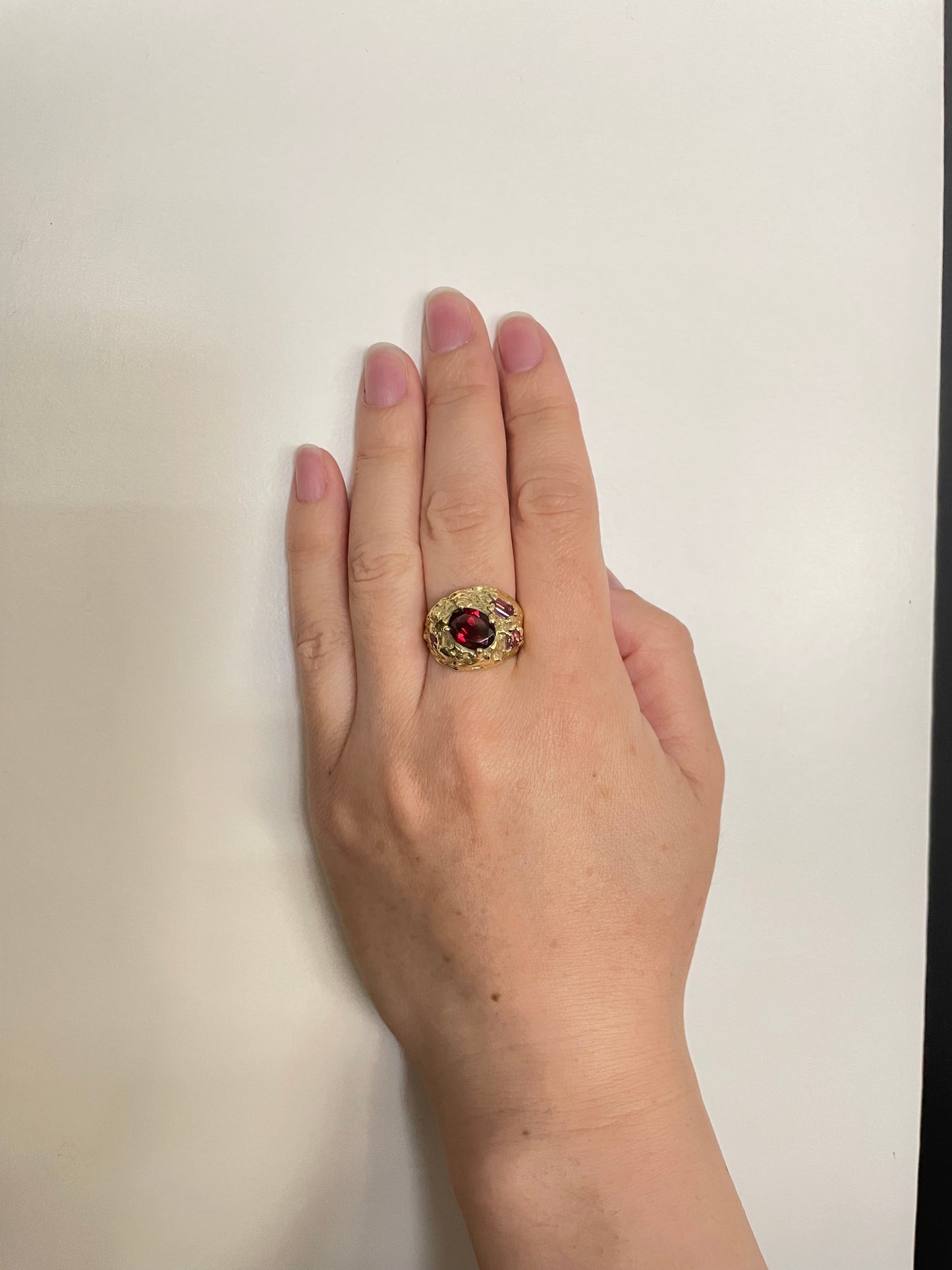 18ct Yellow Gold Ring with Sri Lankan Garnet and Pink Sapphires