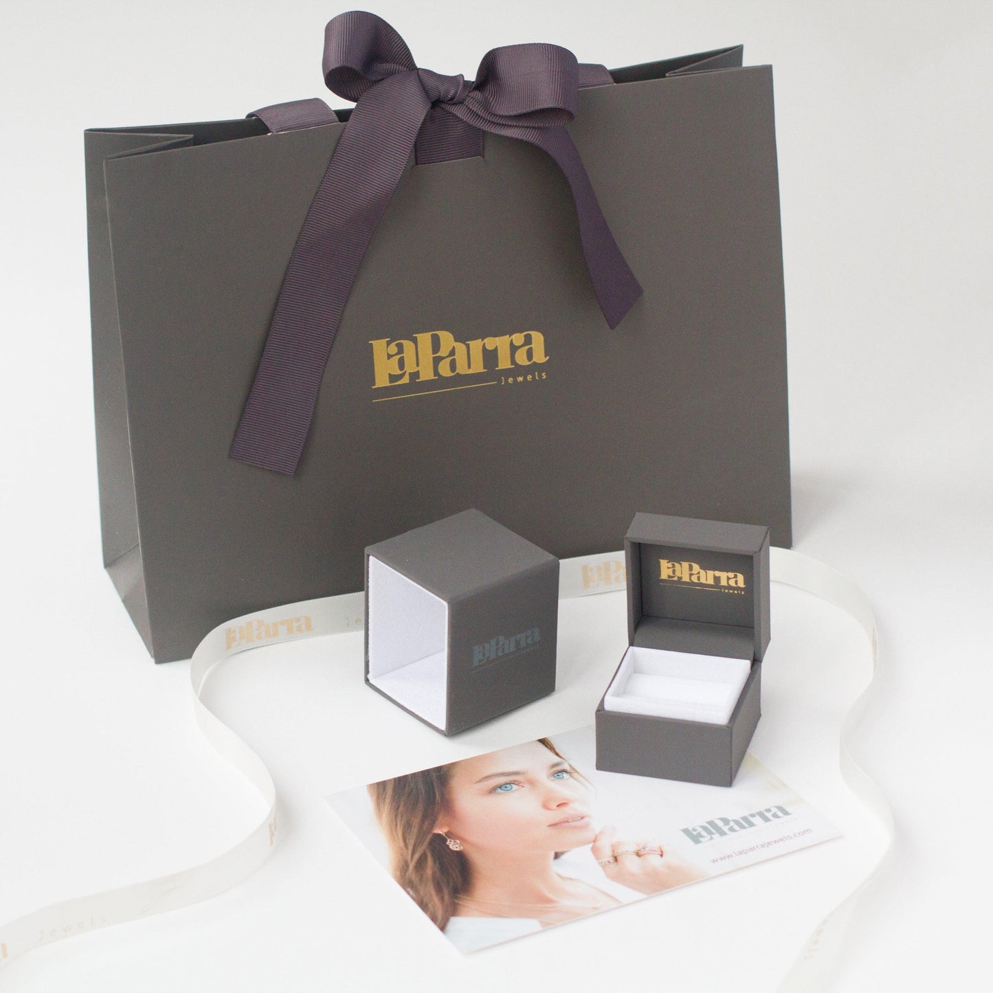 Gold ring set with rubi and diamonds, one of a kind - LaParra Jewels-BESPOKE HAND MADE JEWLERY LONDON