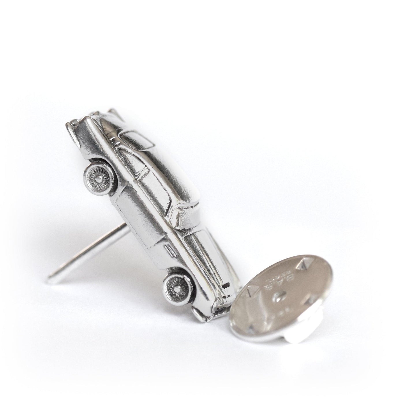 Pin car, Aston Martin DB5 - LaParra Jewels-BESPOKE HAND MADE JEWLERY LONDON