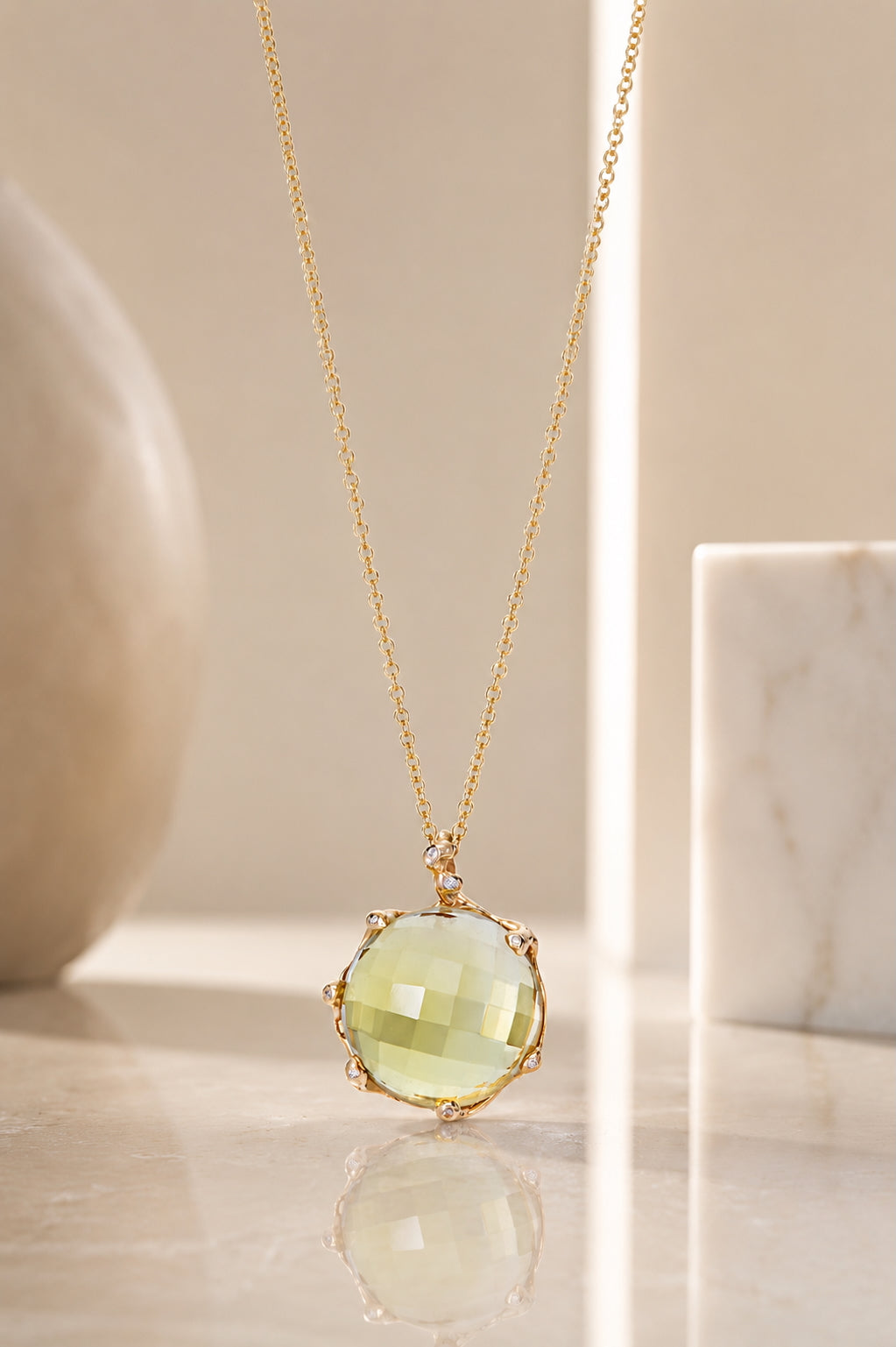 Aura Citrine Faceted Pendant Necklace in Yellow Gold