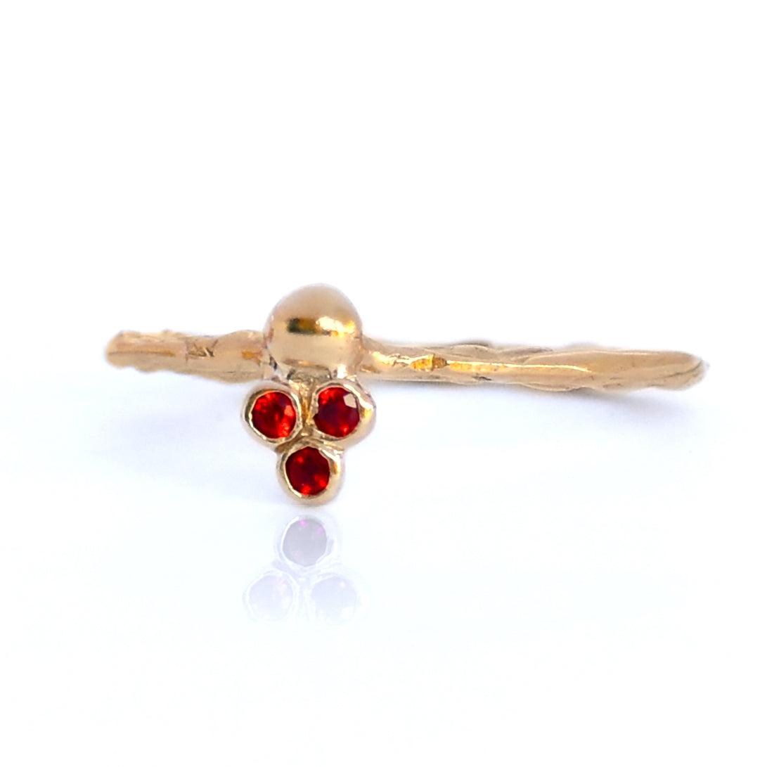Gold ring set with rubis, brilliant cut, one of a kind - LaParra Jewels-BESPOKE HAND MADE JEWLERY LONDON