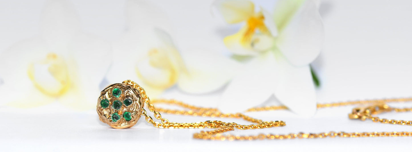 Gold Necklace set with emeralds - LaParra Jewels-BESPOKE HAND MADE JEWLERY LONDON